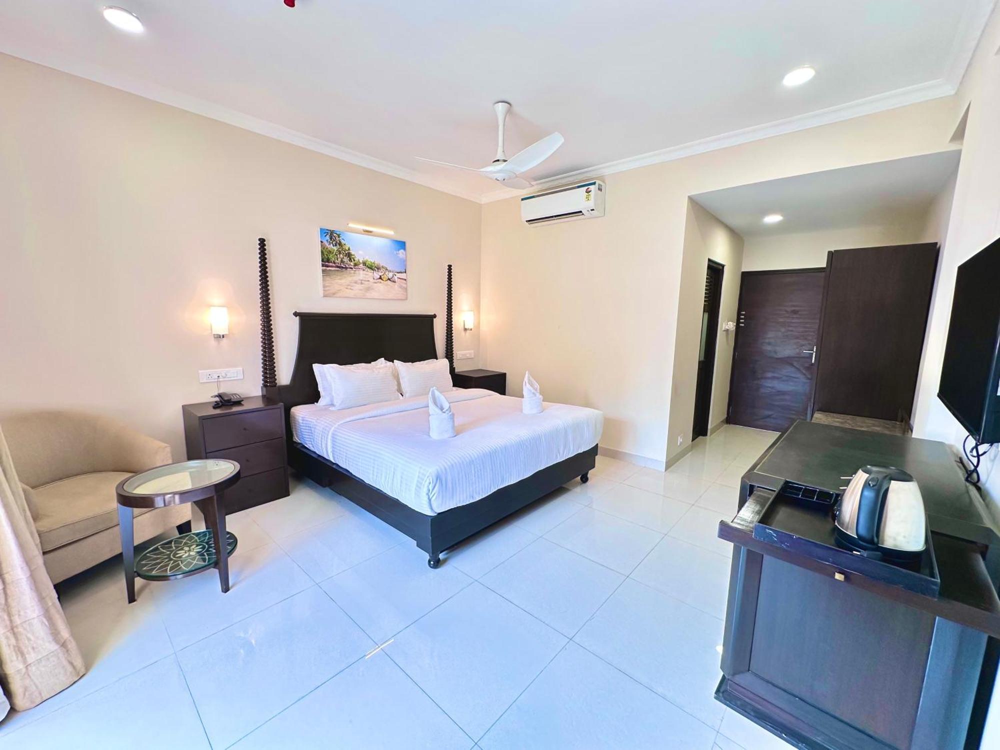 Silver Sands Sunshine - Angaara Candolim Buitenkant foto