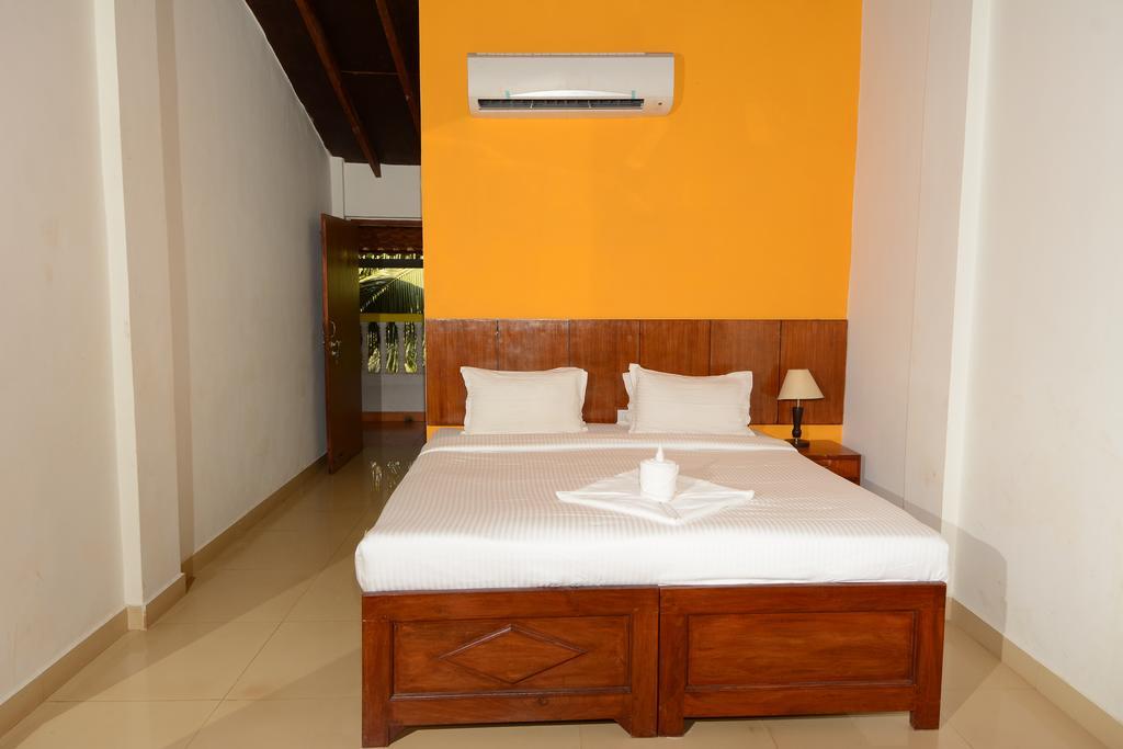 Silver Sands Sunshine - Angaara Candolim Kamer foto