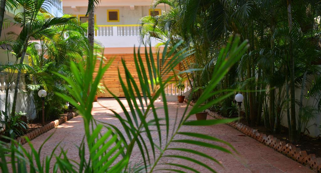 Silver Sands Sunshine - Angaara Candolim Buitenkant foto