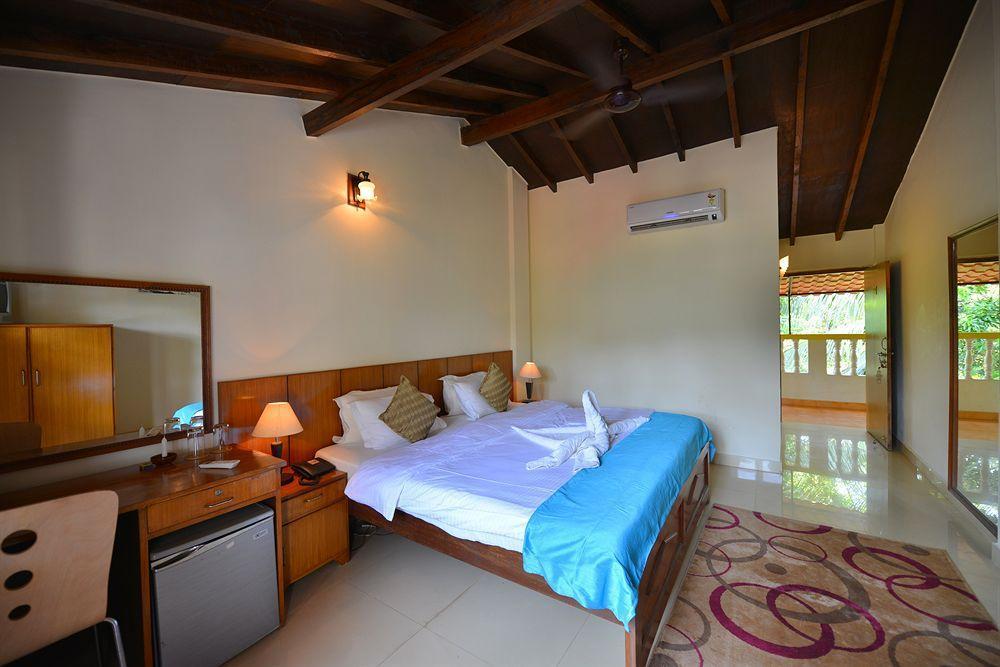 Silver Sands Sunshine - Angaara Candolim Buitenkant foto